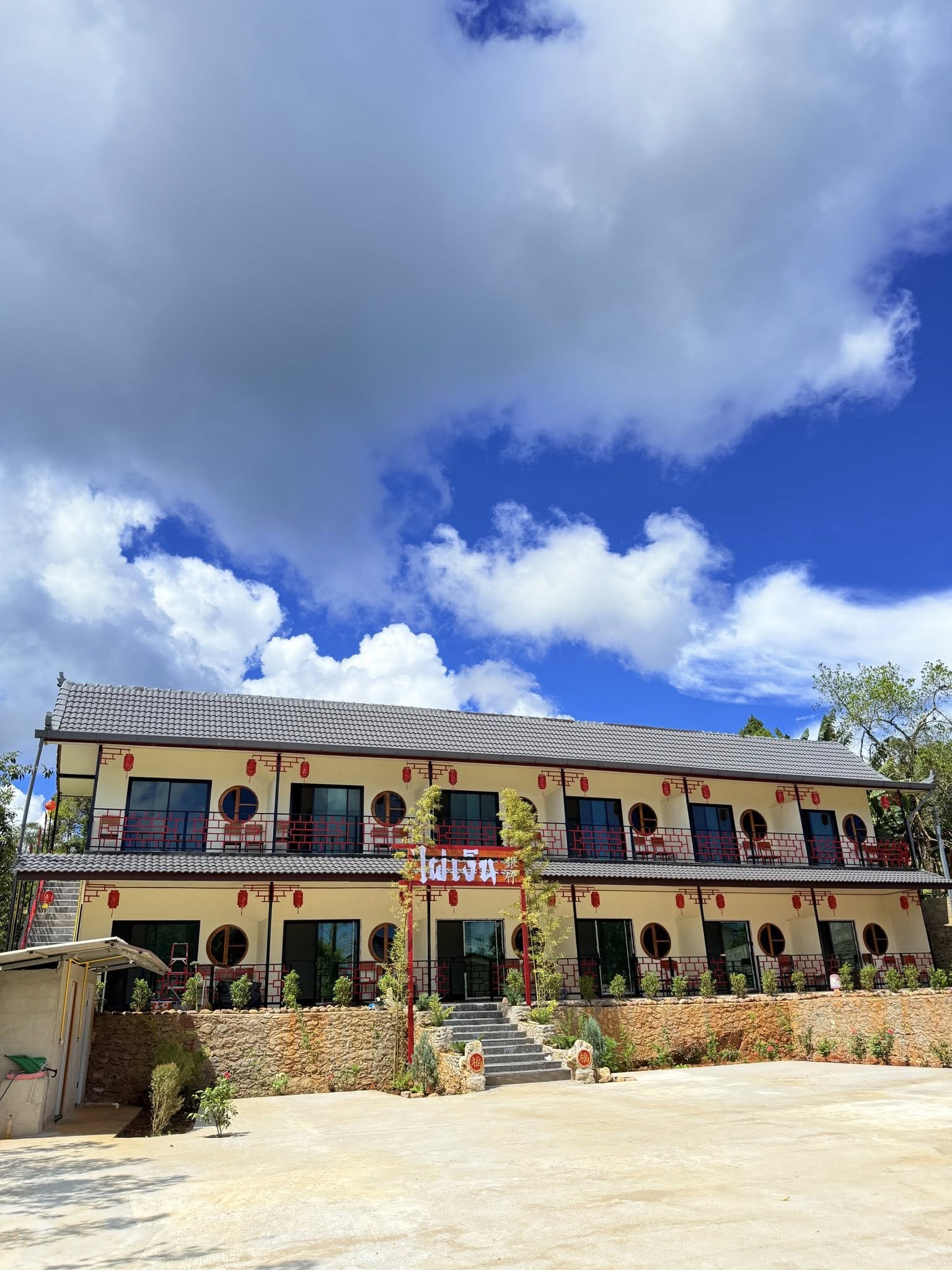 ไผ่ทองรักไทยรีสอร์ท