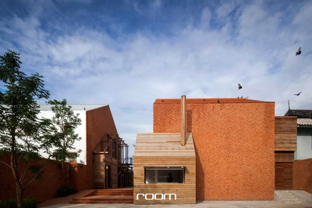 บ้านป้อมเพชร (Baan Pomphet)