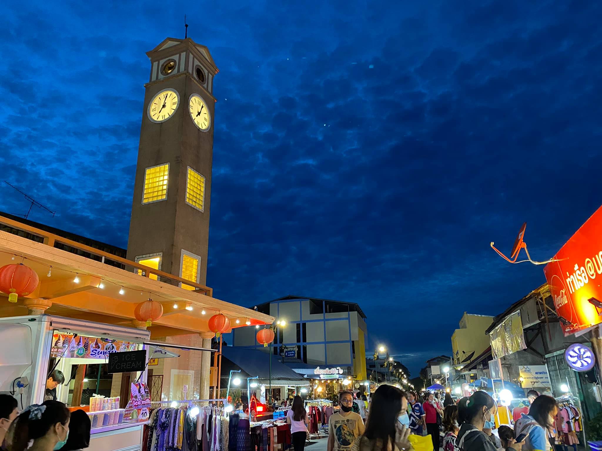 ถนนคนเดินนครพนม