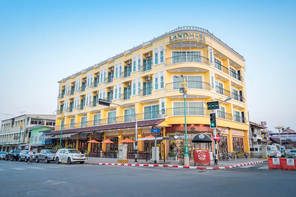 แลนด์มาร์ค นครพนม โฮเทล