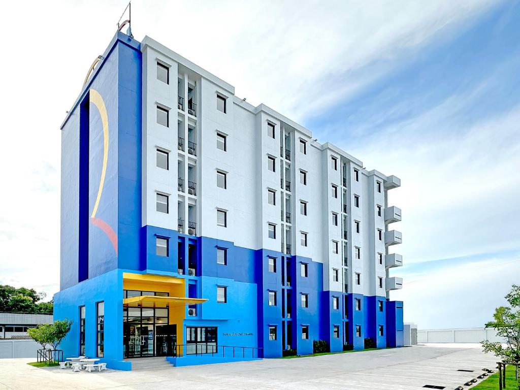 โรงแรมฮ็อป อินน์ นครพนม