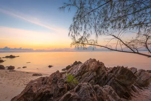 ซีเคร็ท บีช (Secret beach)