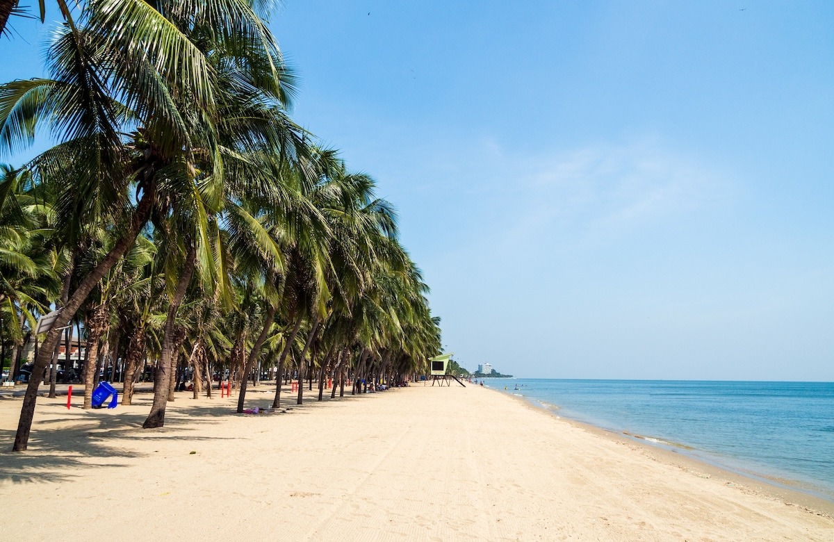 หาดบางแสน